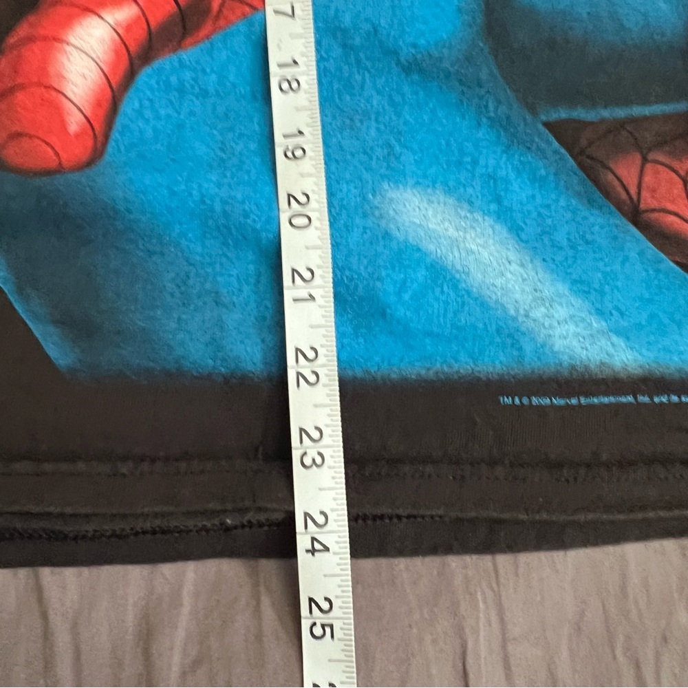 Vintage 2009 giant tag Spiderman tee Sz M - Picture 7 of 7